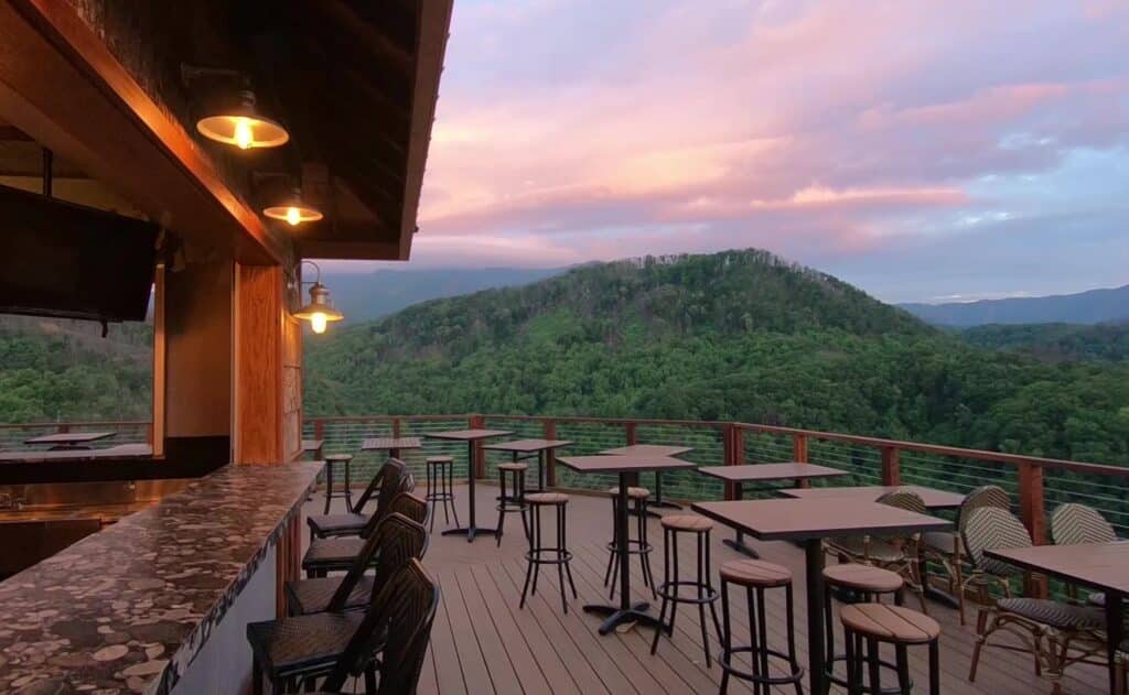 Cliff Top Grill and Bar - Moment (2)