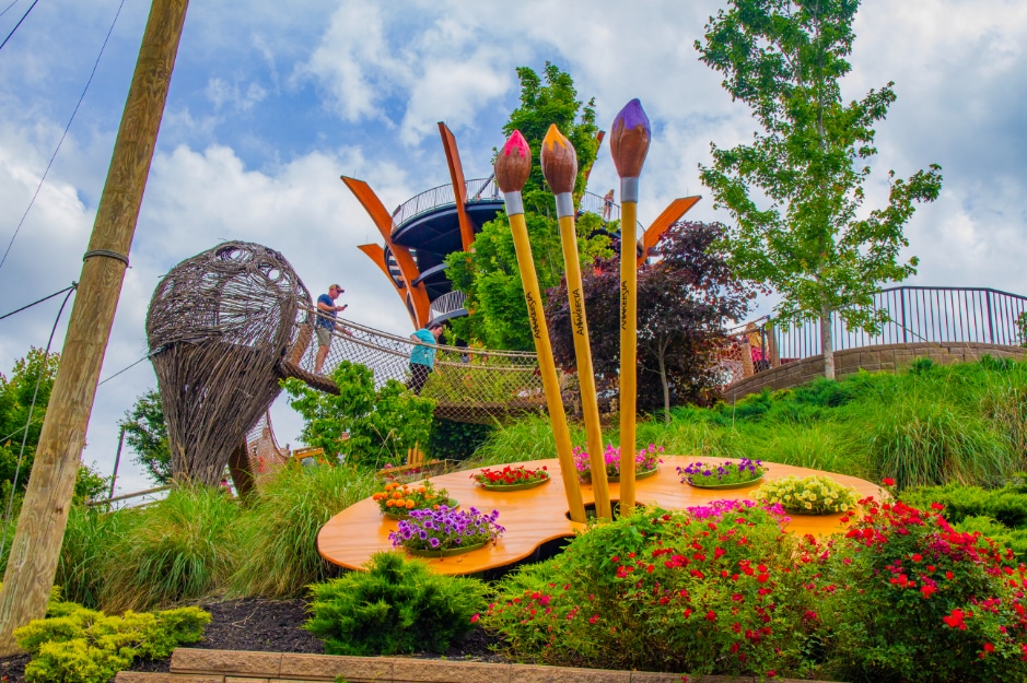 Anakeesta Blooms and Tunes spring decorations
